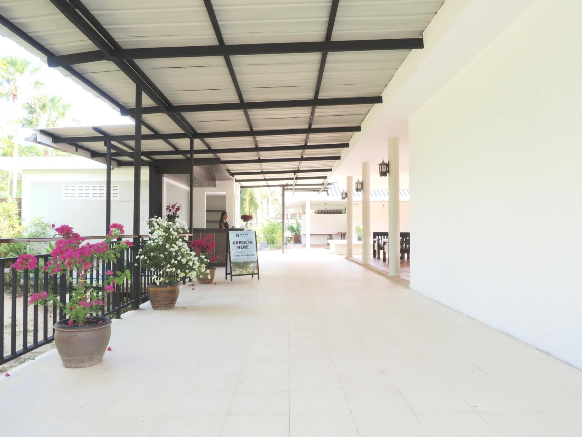 Isara Nai Yang Resort Exterior photo