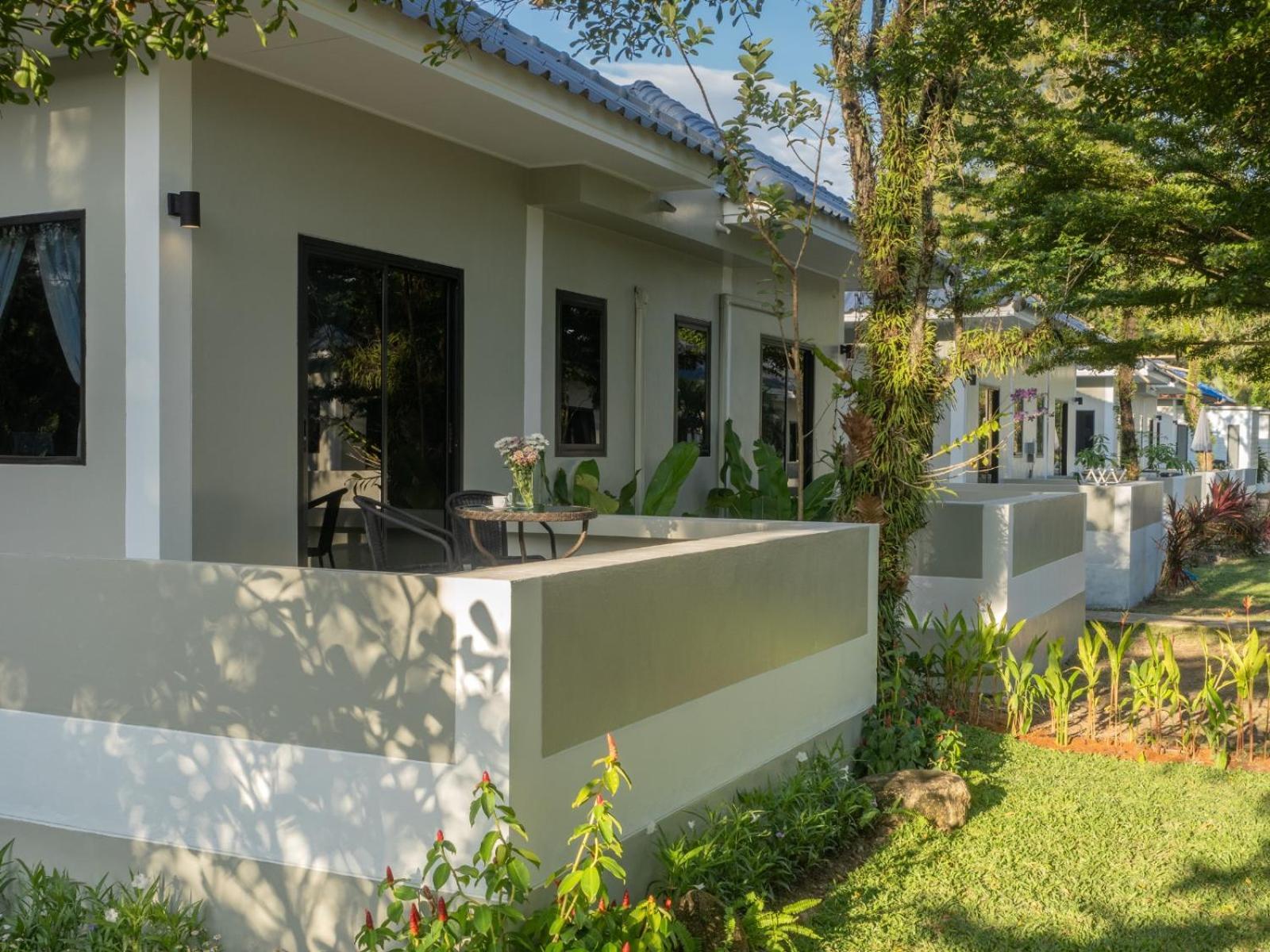 Isara Nai Yang Resort Exterior photo